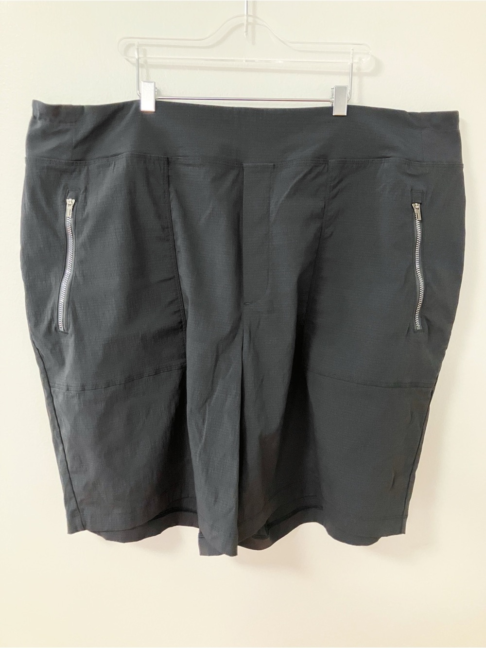 Athleta | Black Trekkie Utility Shorts 18 Athletic Gorpcore Granola Outdoors